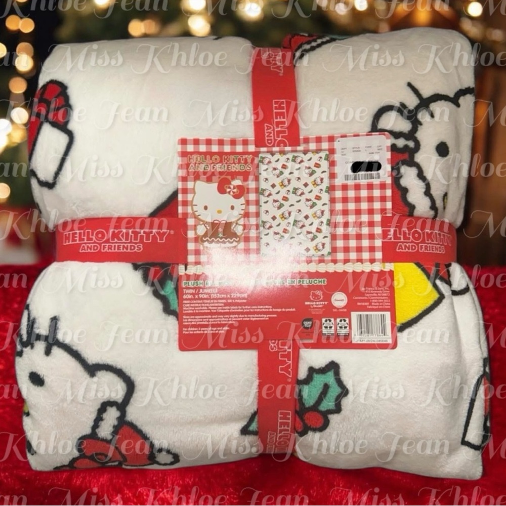 - Hello Kitty Christmas Present Throw Blanket